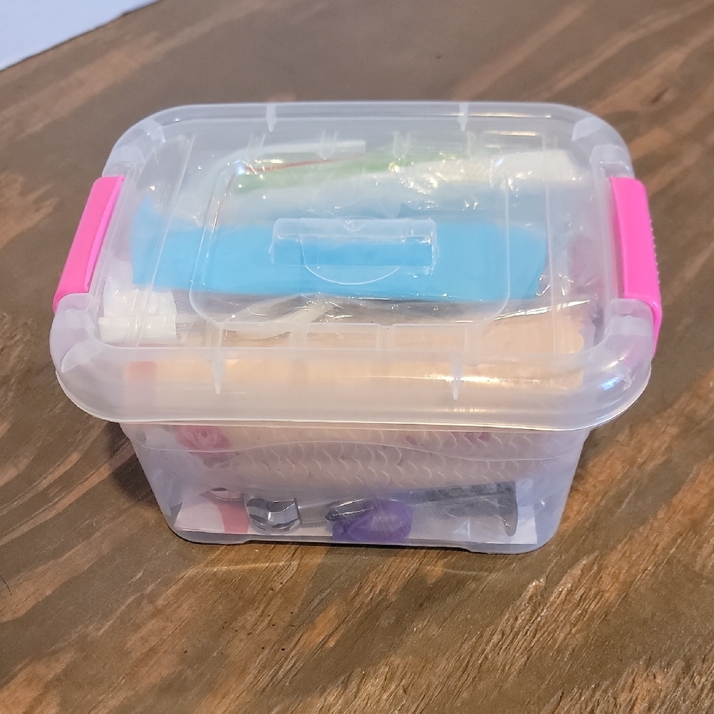 cupcake making baking tools w icing bags and tips